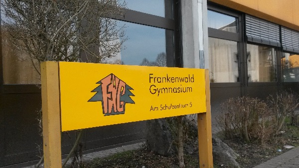 Das Frankenwald-Gymnasium (oben) und das Gymnasium Burgkunstadt werden ab dem Schuljahr 2015/2016 die Mittelstufe Plus erproben. Bildquelle: Peter Fiedler